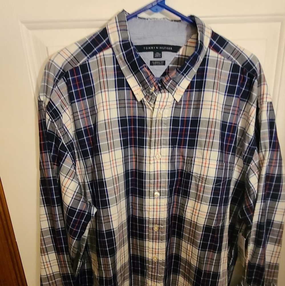 Mens 2XL long-sleeved Tommy Hillfiger button down,never worn new with tags